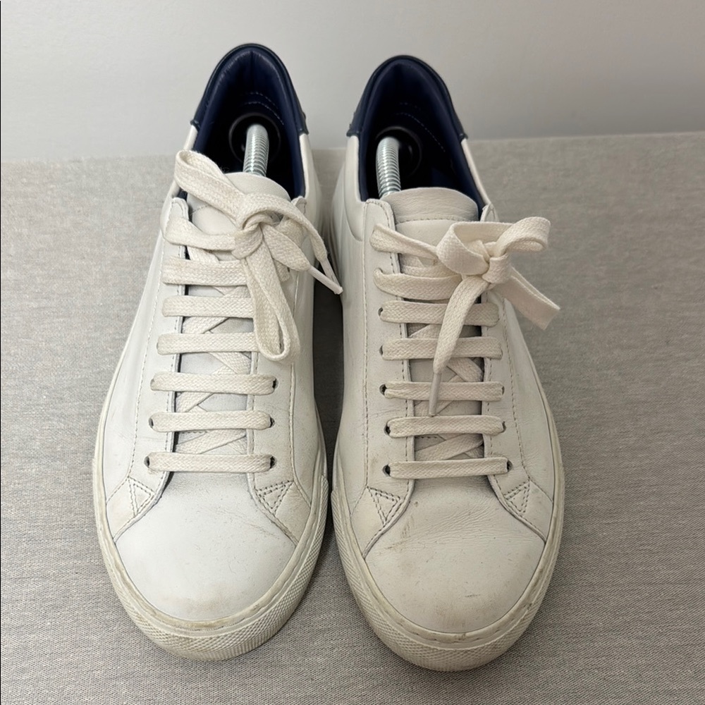 Givenchy classic white leather Sneakers